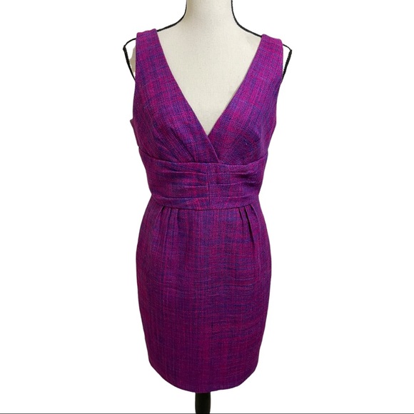 Trina Turk Concetta silk tweed dress. Zipper back. V neck sleeveless.Size 6 - Picture 8 of 11